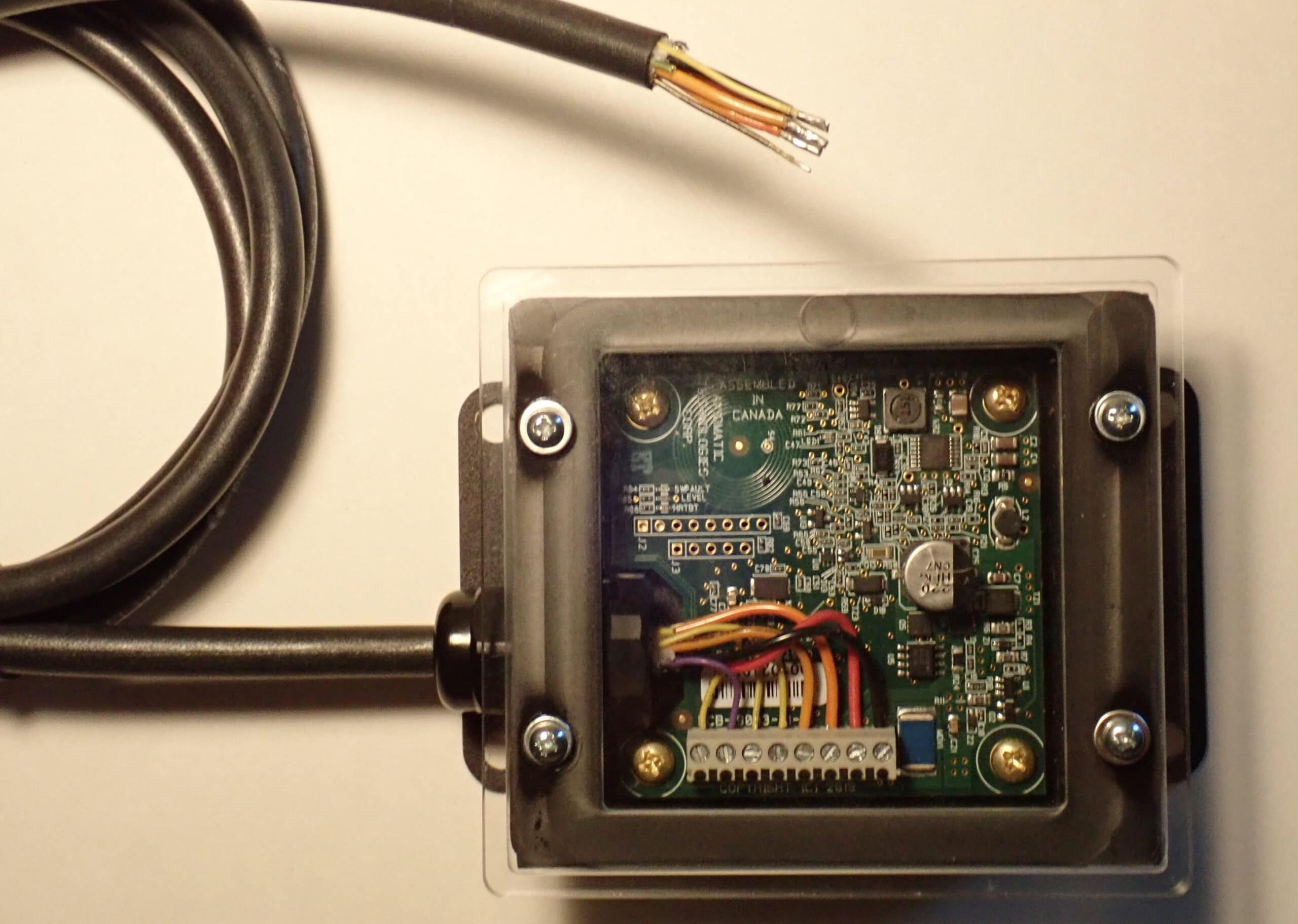 Universal Input, Single Output (5A) Valve Controller, Near Field Communications, Metal Box, 1.5 m Cable